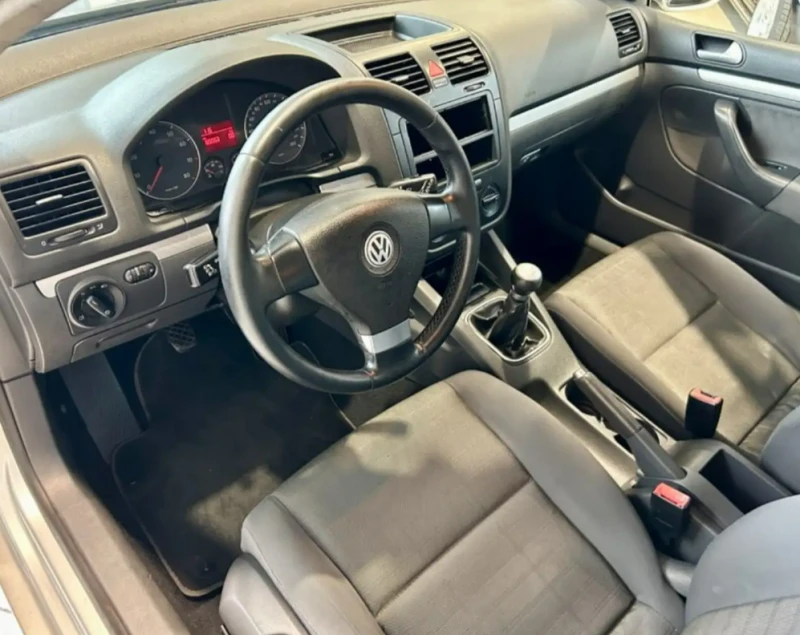 VW Golf 1.9 TDI, снимка 4 - Автомобили и джипове - 47620768