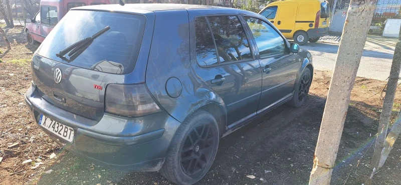 VW Golf, снимка 4 - Автомобили и джипове - 48518786