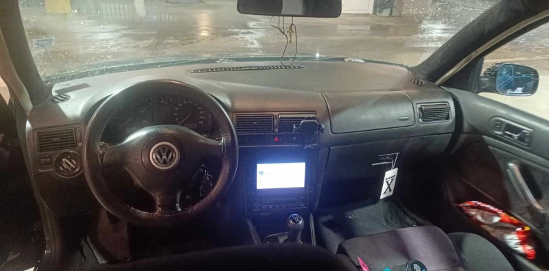 VW Golf 1.9, снимка 5 - Автомобили и джипове - 48660670