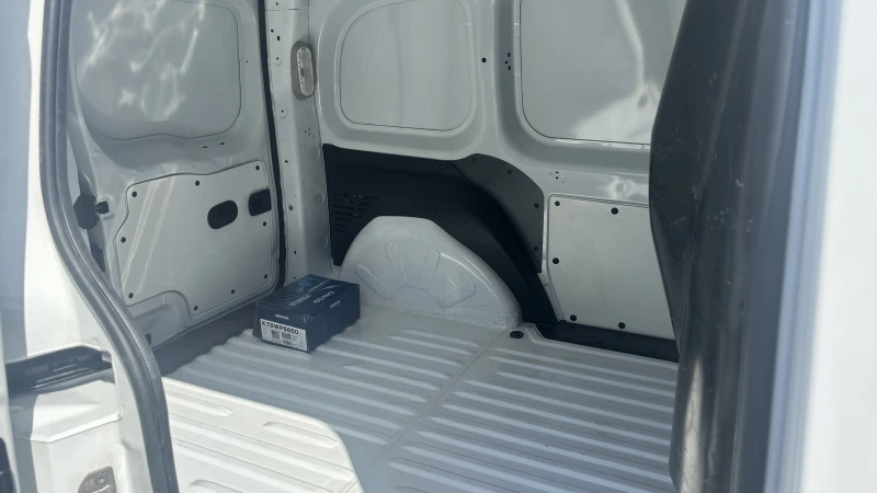 Renault Kangoo 1.5DCi-НАВИ.ЛИЗИНГ, снимка 12 - Автомобили и джипове - 51141887