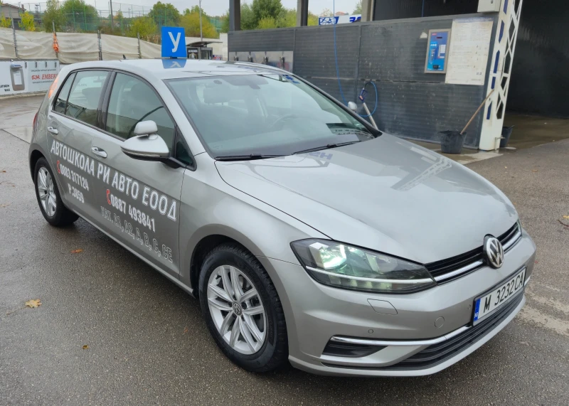 VW Golf, снимка 4 - Автомобили и джипове - 52113612