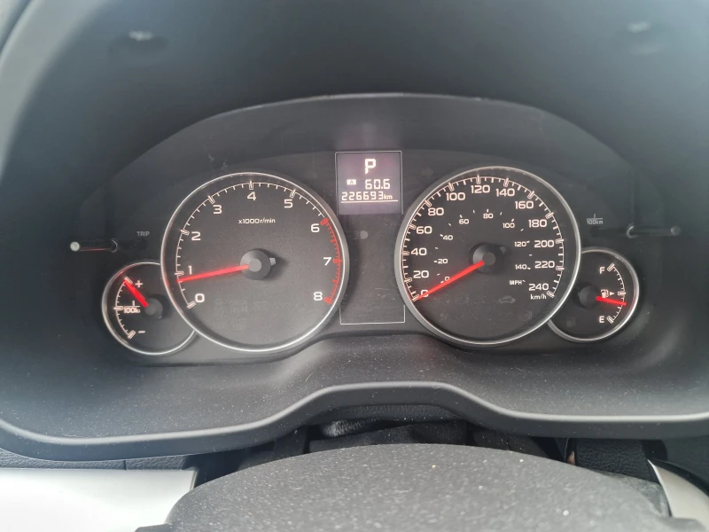 Subaru Outback 2.5i Premium, снимка 17 - Автомобили и джипове - 52575282