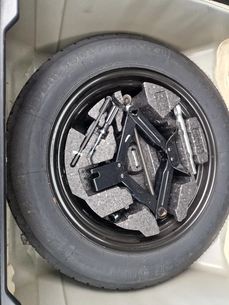 Subaru Outback 2.5i Premium, снимка 15 - Автомобили и джипове - 52575282