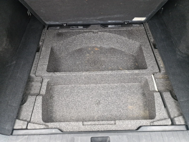 Subaru Outback 2.5i Premium, снимка 14 - Автомобили и джипове - 52575282