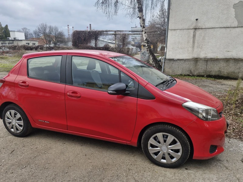 Toyota Yaris 1.0, снимка 3 - Автомобили и джипове - 52753573