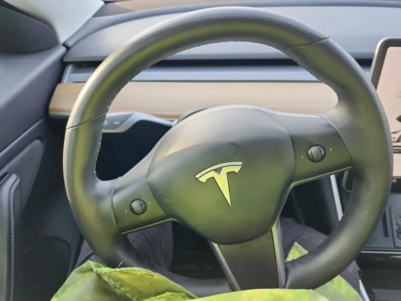 Tesla Model 3 * STANDARD RANGE PLUS * CARFAX * ЦЕНА ДО БГ, снимка 12 - Автомобили и джипове - 52878157