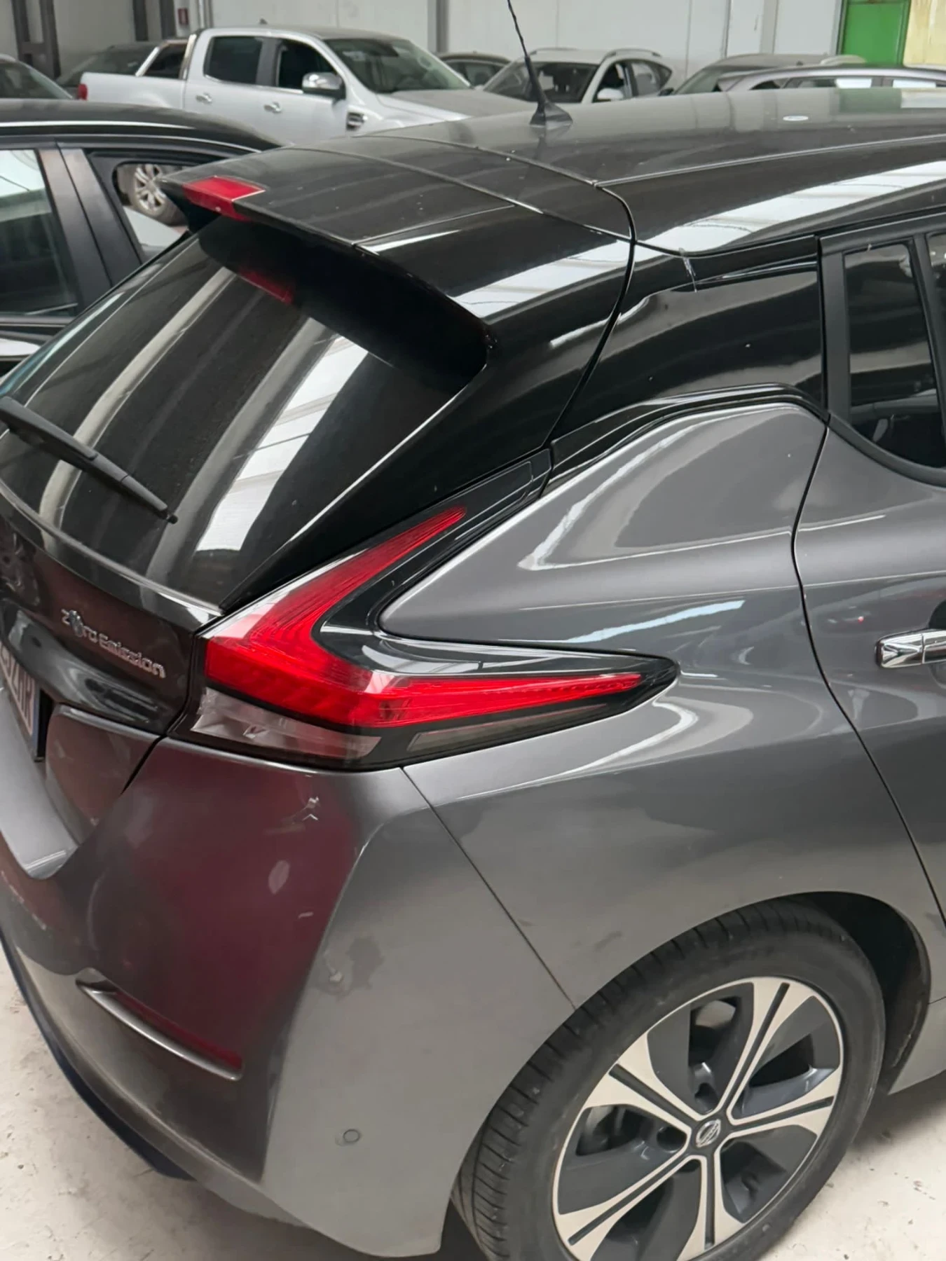 Nissan Leaf  (KATO НОВА) - изображение 10