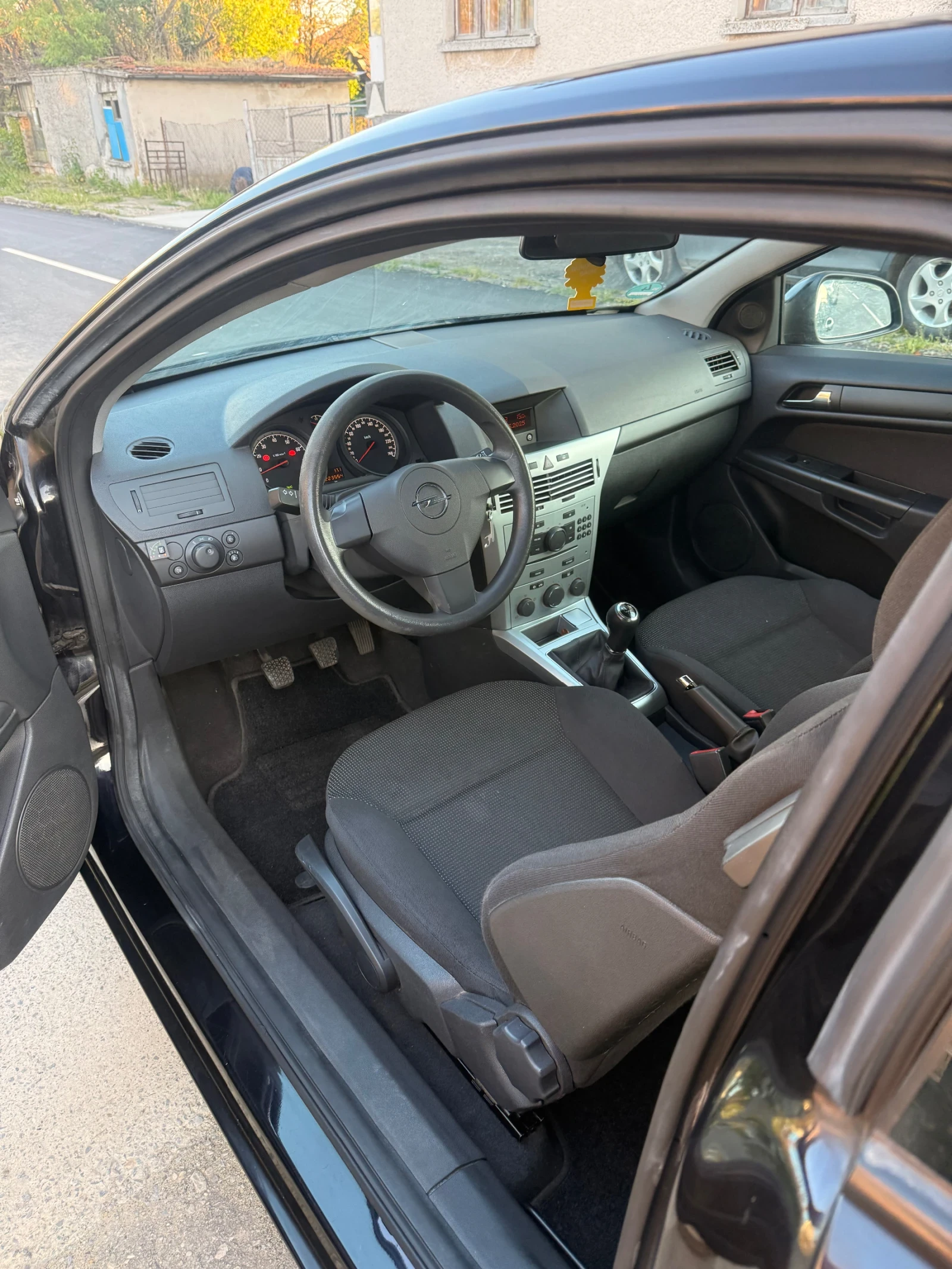 Opel Astra 1.4 GTC 90 коня ГАЗ БЕНЗИН - изображение 8