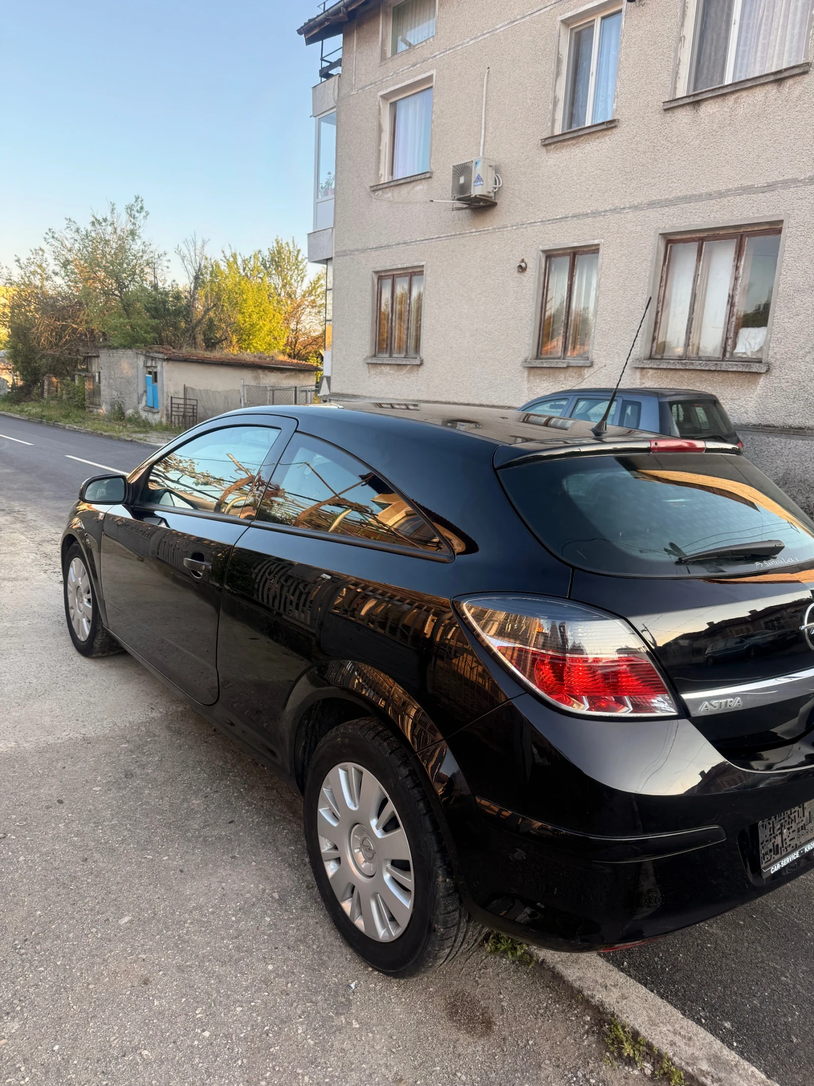 Opel Astra 1.4 GTC 90 коня ГАЗ БЕНЗИН - изображение 6