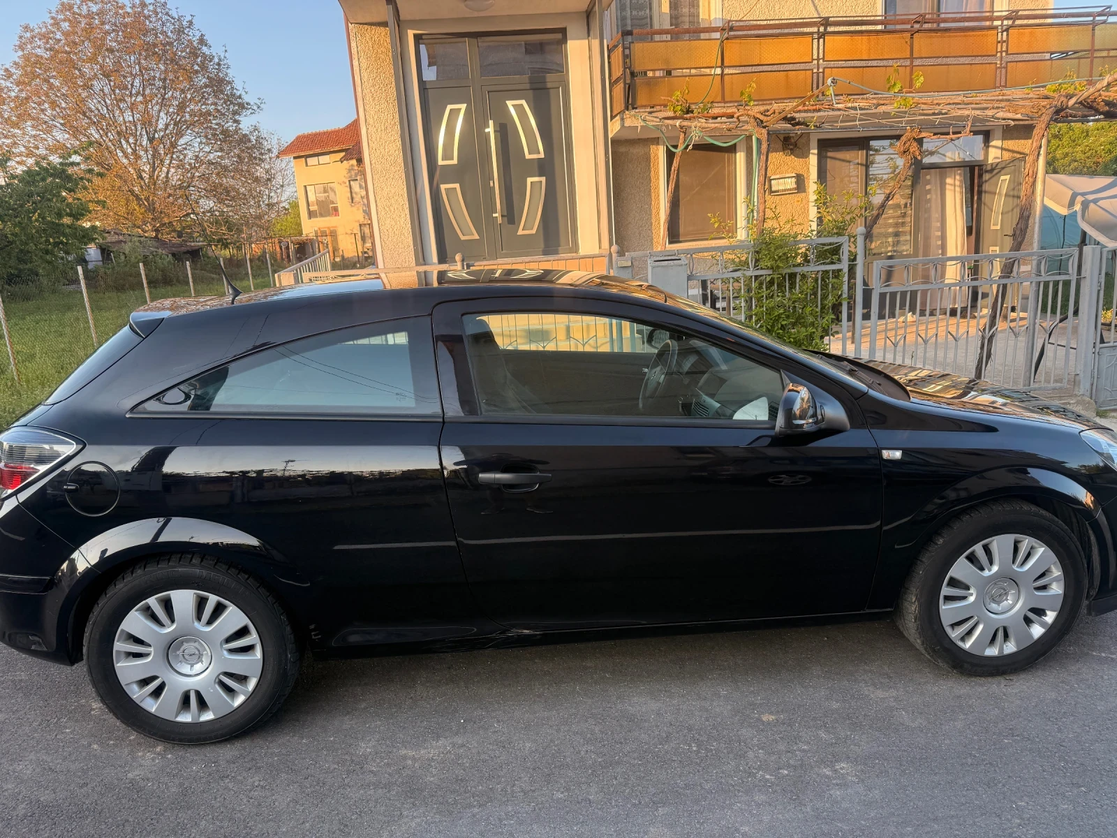 Opel Astra 1.4 GTC 90 коня ГАЗ БЕНЗИН - изображение 3