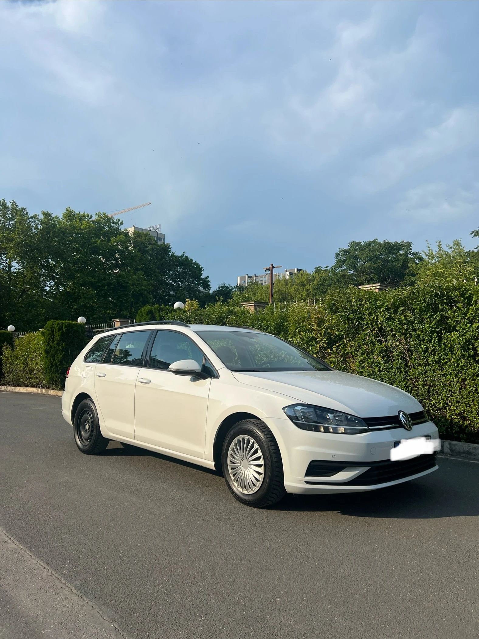 VW Golf Variant 1.6 TDI, Първи собственик - изображение 4