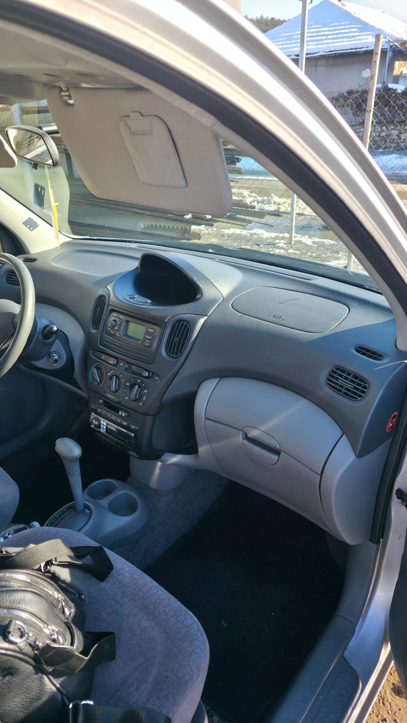 Toyota Yaris verso Automatic 1.3 vvti - изображение 10