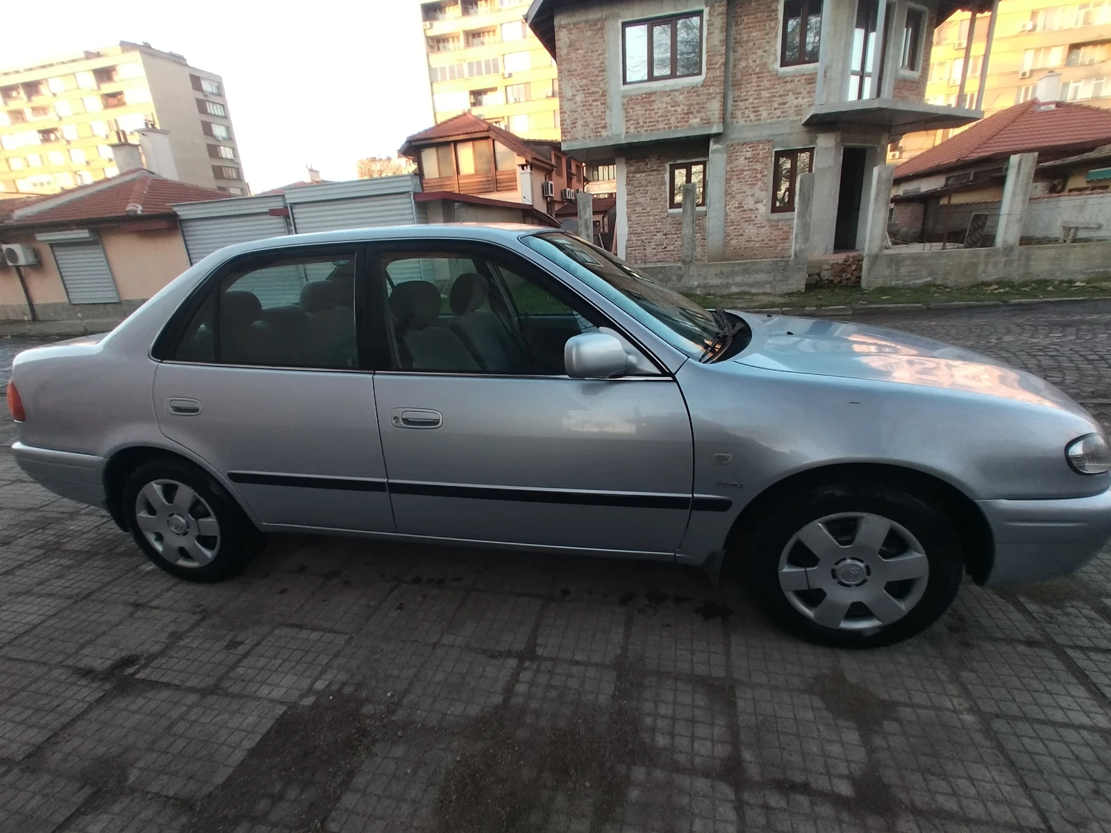 Toyota Corolla sol - изображение 3