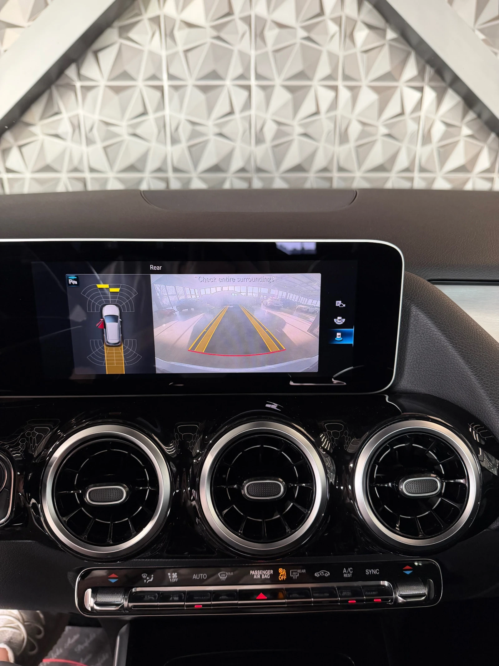 Mercedes-Benz B 200 d * Камера * , снимка 9 - Автомобили и джипове - 53830239