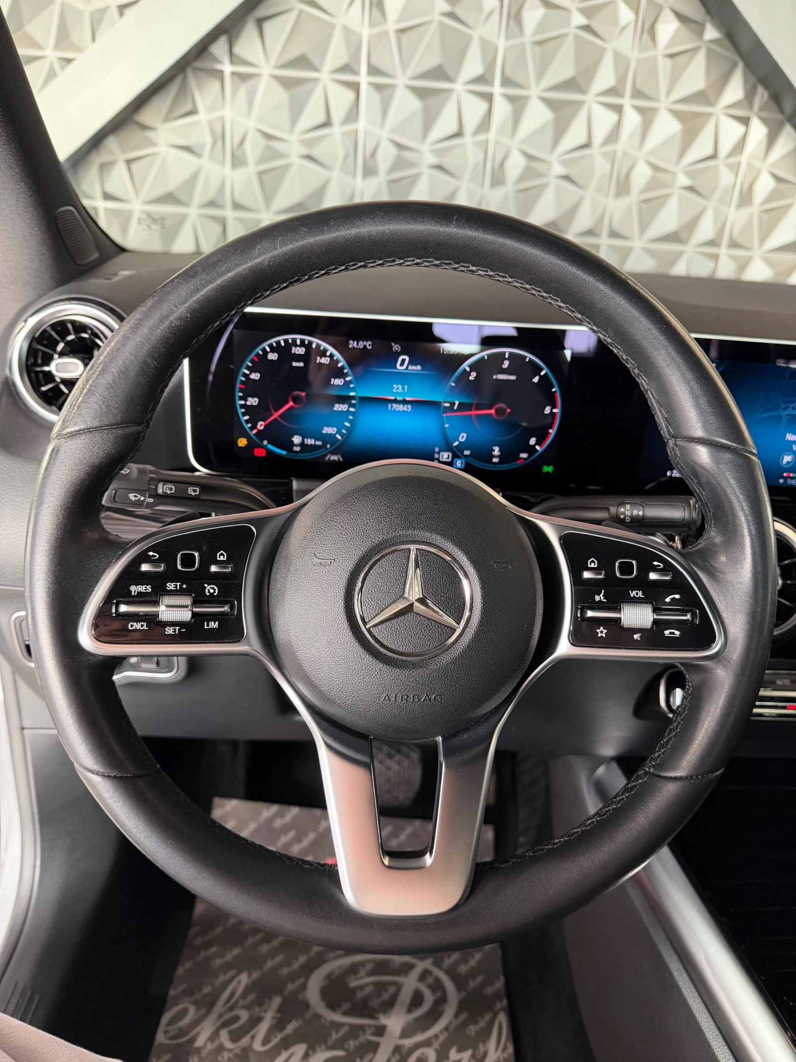 Mercedes-Benz B 200 d * Камера * , снимка 10 - Автомобили и джипове - 53830239