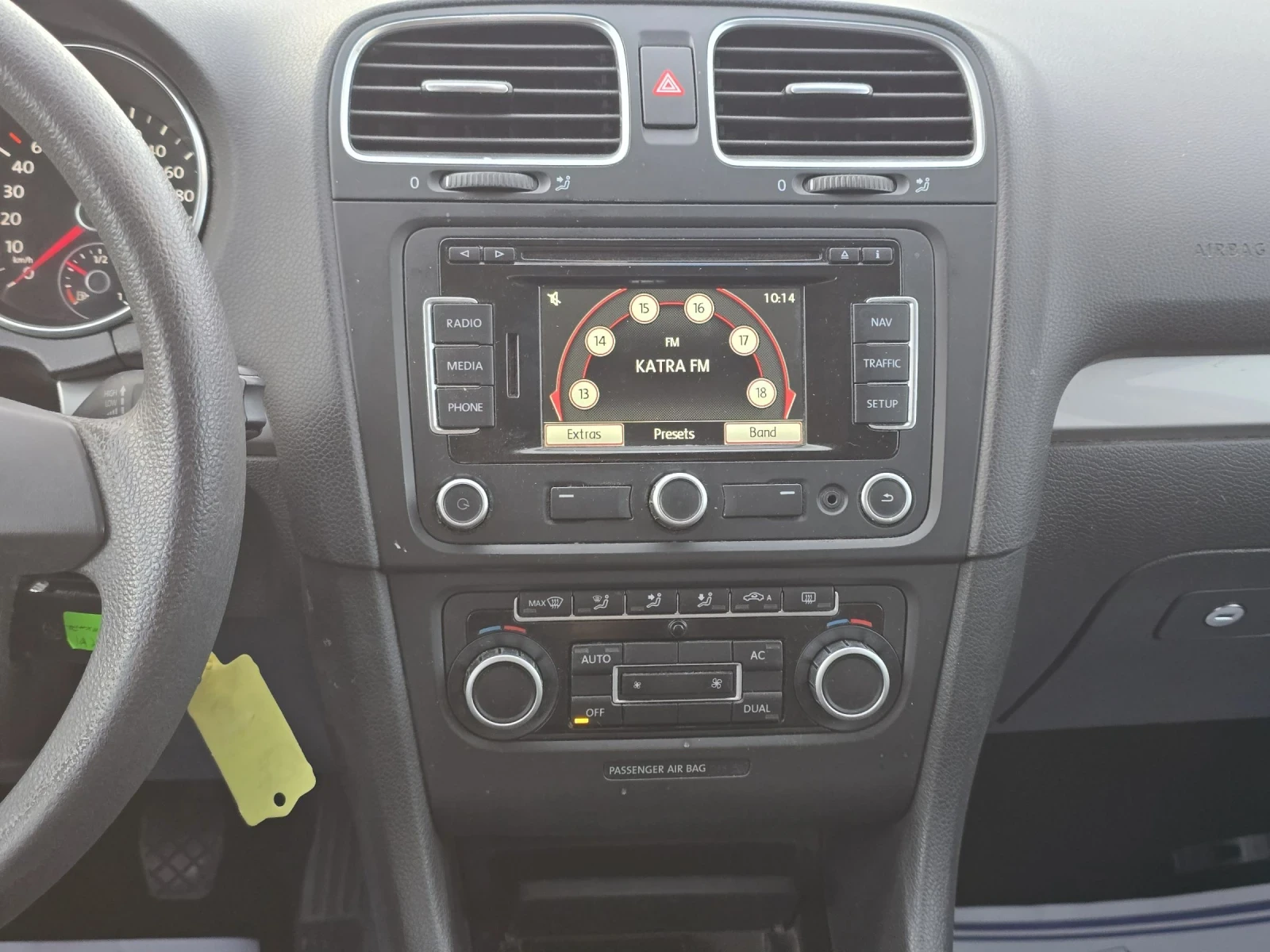 VW Golf 1.6tdi/105, снимка 13 - Автомобили и джипове - 53906886