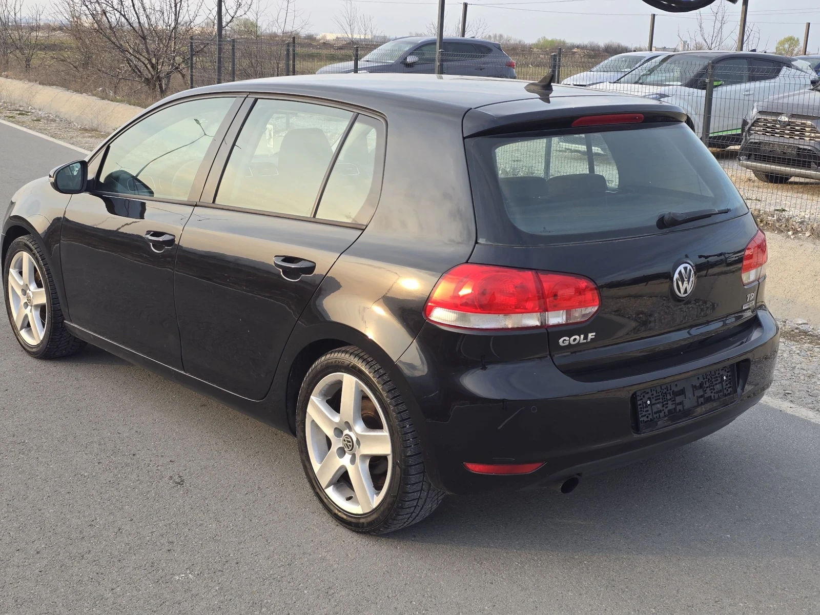 VW Golf 1.6tdi/105, снимка 7 - Автомобили и джипове - 53906886
