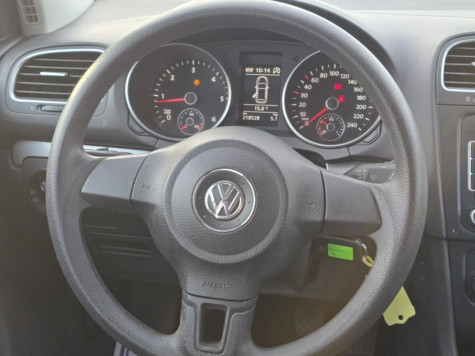 VW Golf 1.6tdi/105, снимка 12 - Автомобили и джипове - 53906886