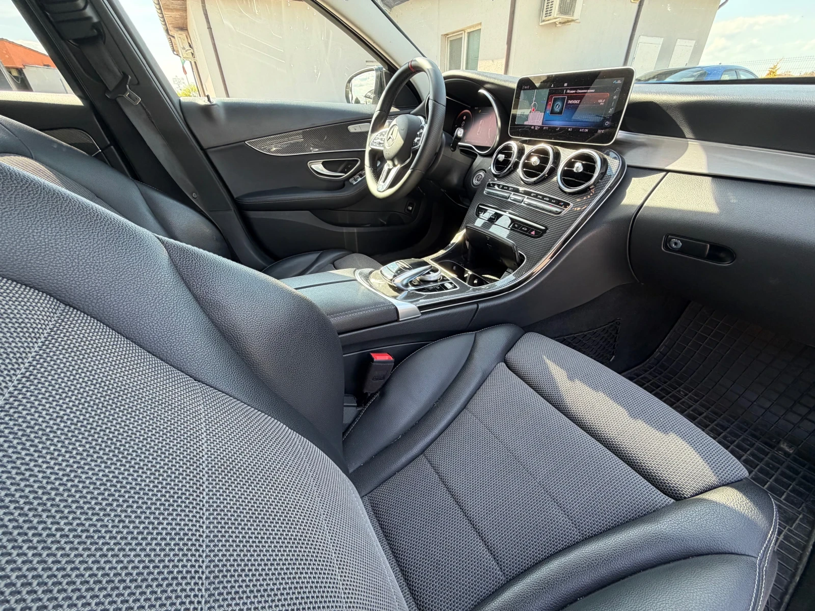 Mercedes-Benz C 220 C 63 AMG packet / DIGITAL / PODGREV / DESIGNIO SIL, снимка 13 - Автомобили и джипове - 54368531
