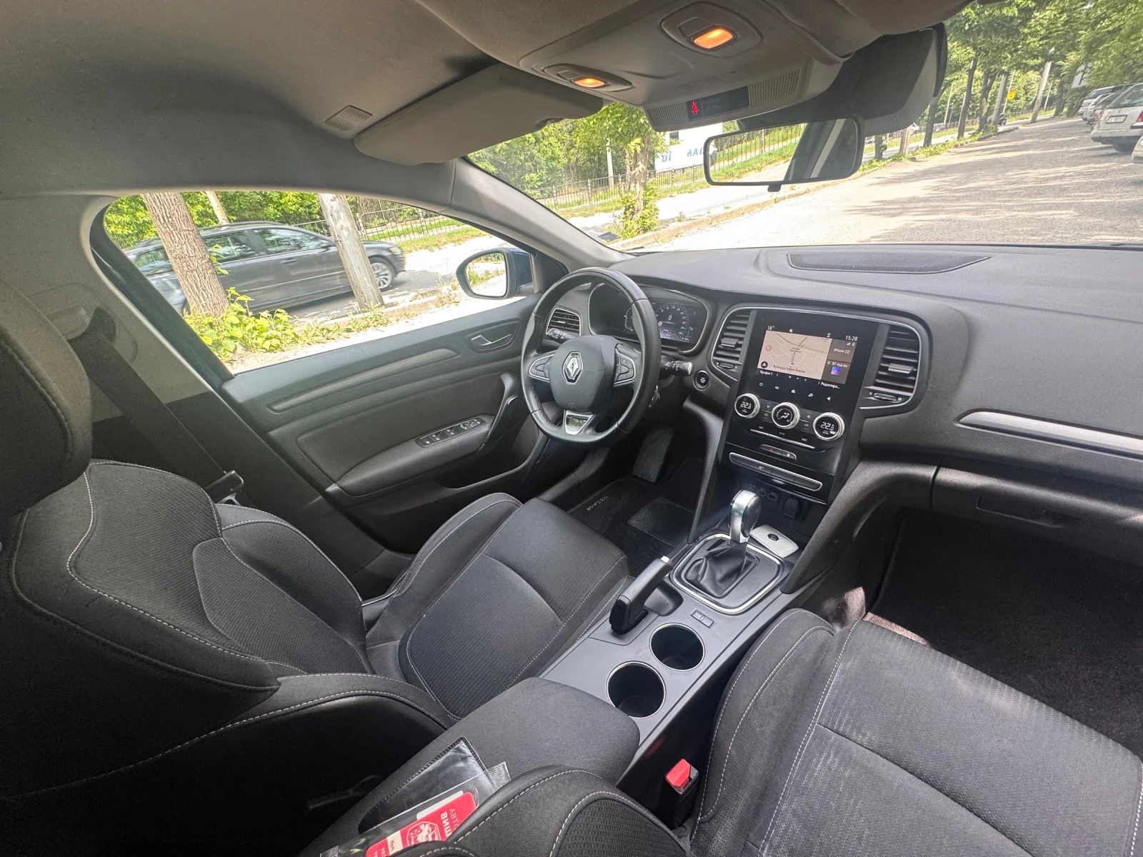 Renault Megane 1.5 DCI, снимка 14 - Автомобили и джипове - 54611081