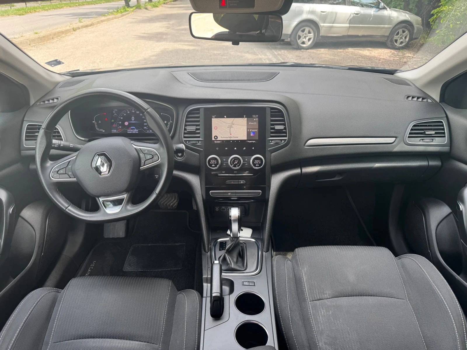 Renault Megane 1.5 DCI, снимка 11 - Автомобили и джипове - 54611081