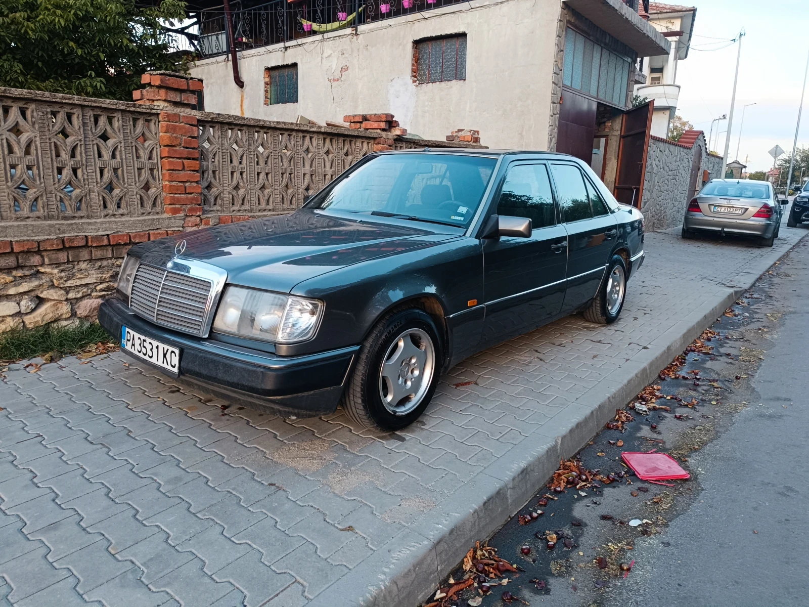 Mercedes-Benz 124 2.3i