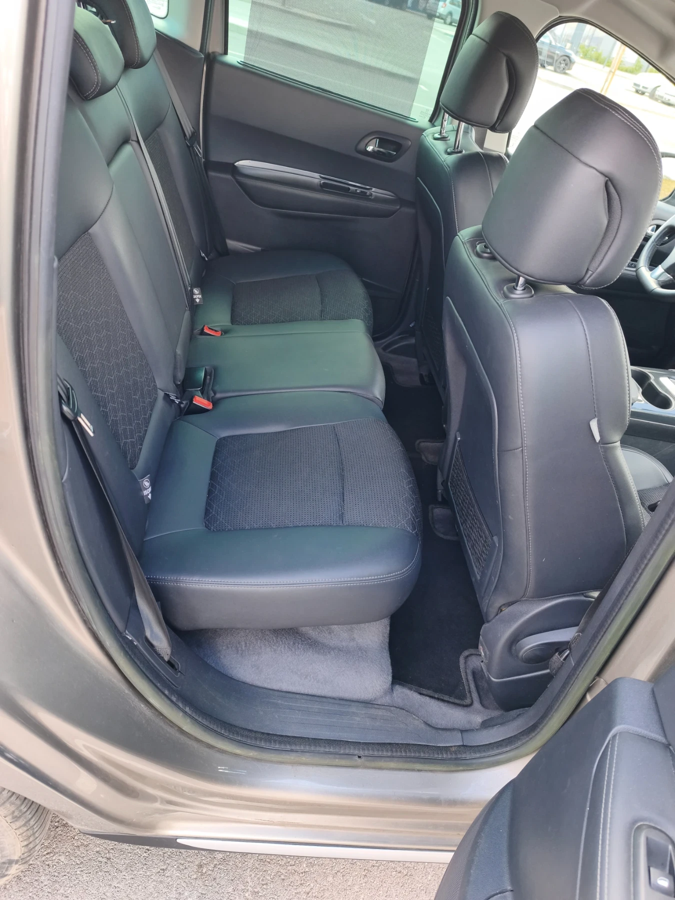 Peugeot 3008 1.6 hdi, снимка 8 - Автомобили и джипове - 54798272