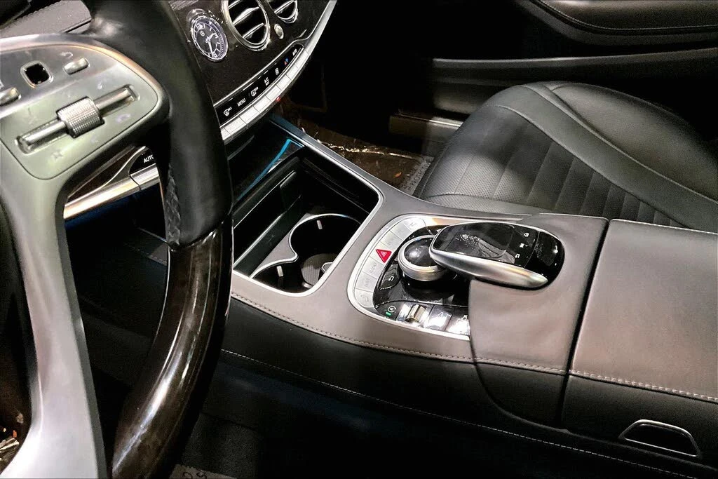 Mercedes-Benz S 560 4MATIC* AMG* BURMESTER* DISTRONIC* HEAD-UP* ОБДУХ, снимка 14 - Автомобили и джипове - 55001106