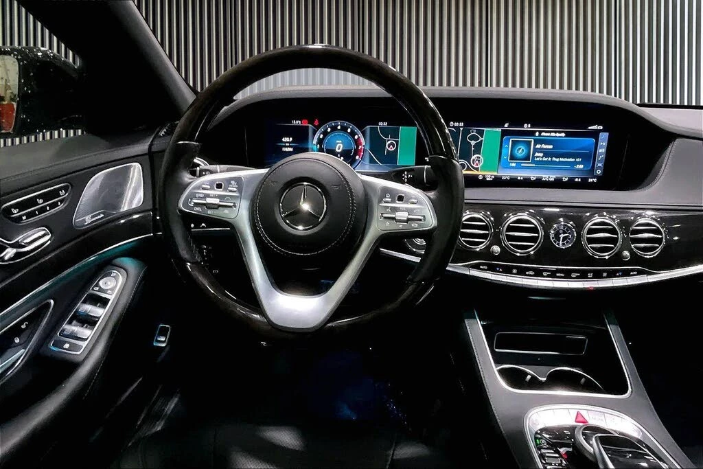 Mercedes-Benz S 560 4MATIC* AMG* BURMESTER* DISTRONIC* HEAD-UP* ОБДУХ, снимка 11 - Автомобили и джипове - 55001106