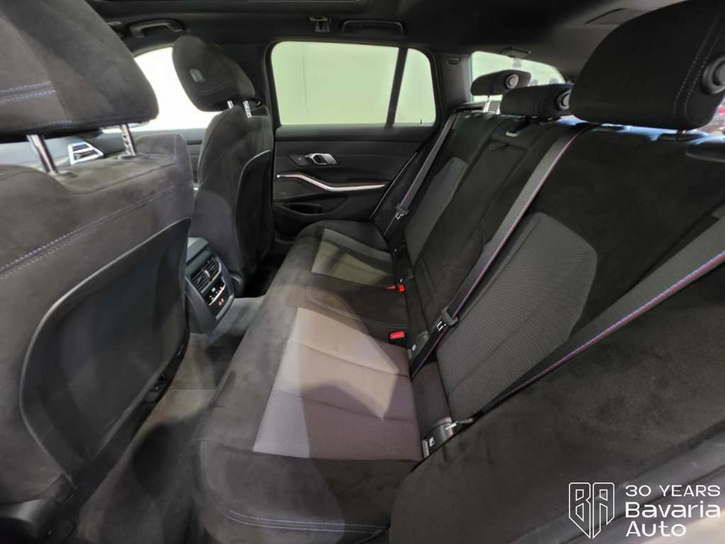BMW 320 d xDrive M Sport Paket, снимка 9 - Автомобили и джипове - 55166124