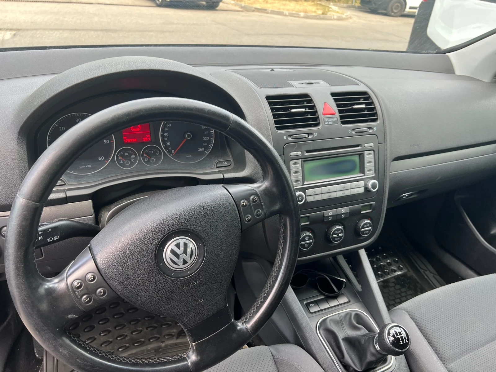VW Golf, снимка 8 - Автомобили и джипове - 56275431