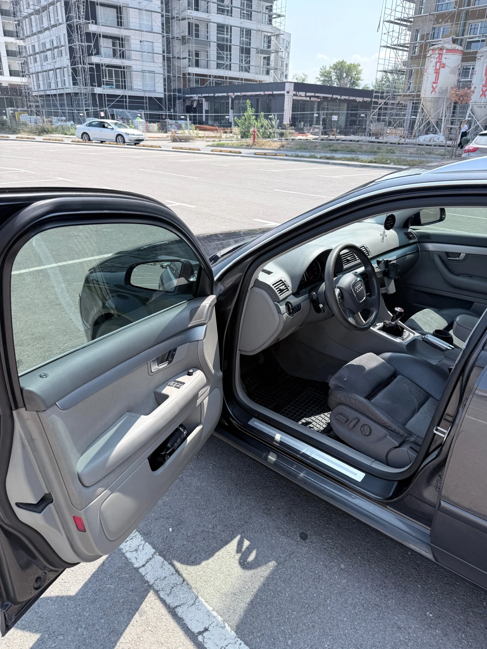 Audi A4 1.8 T 163 K.C., снимка 14 - Автомобили и джипове - 55845543