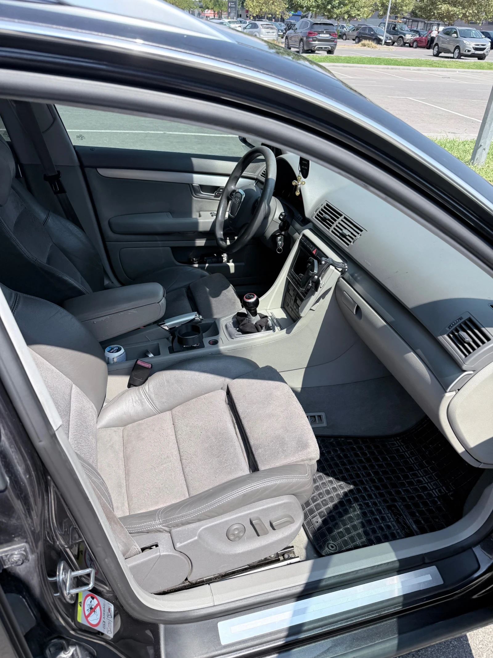 Audi A4 1.8 T 163 K.C., снимка 17 - Автомобили и джипове - 55845543