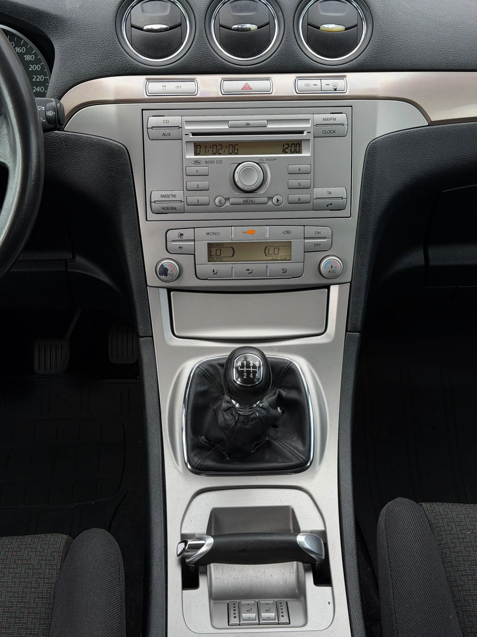 Ford S-Max 2.0TDCi 140кс * Климатроник* , снимка 15 - Автомобили и джипове - 55873059