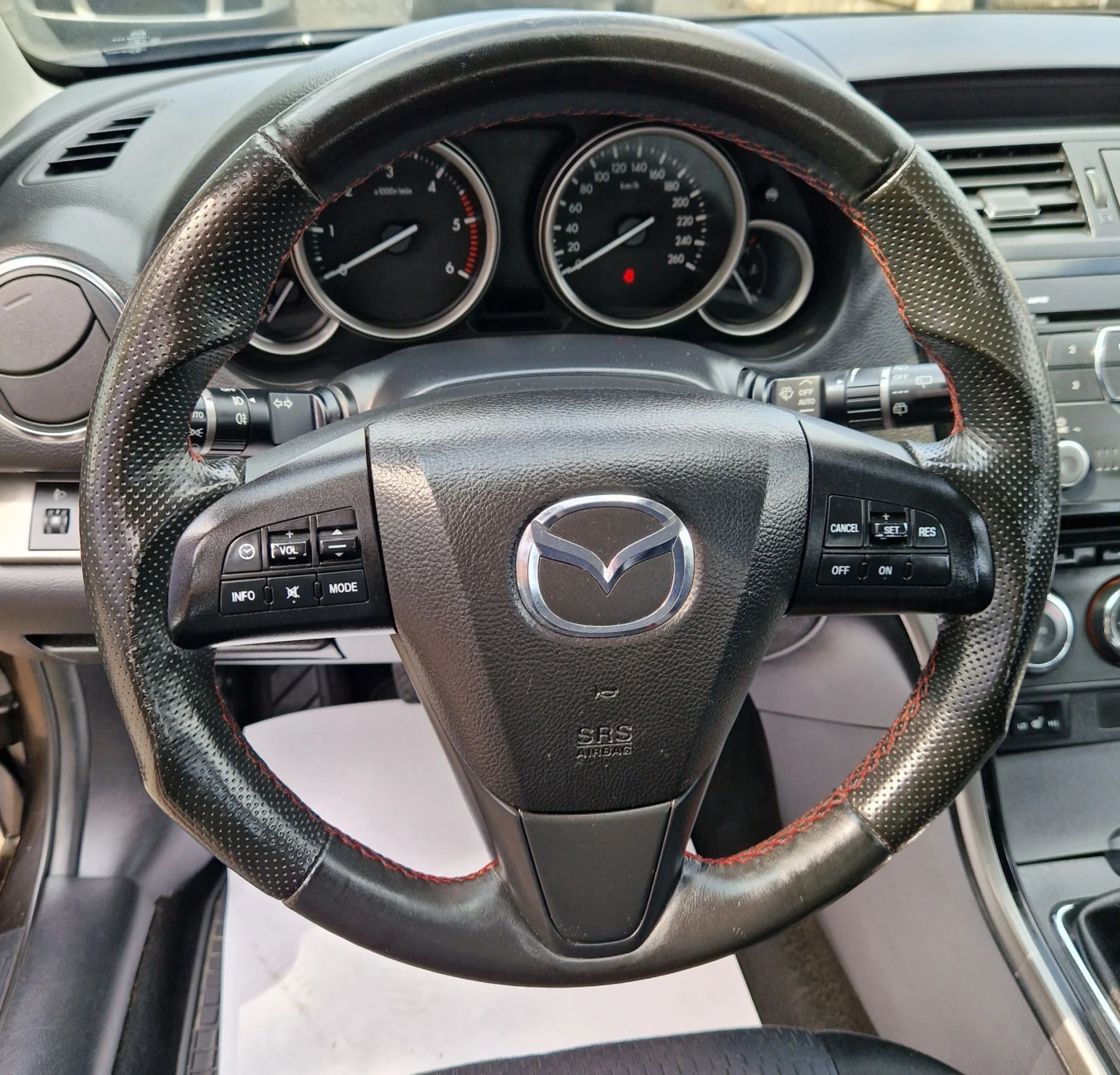 Mazda 6 2.2D 129к.с, снимка 9 - Автомобили и джипове - 55940768