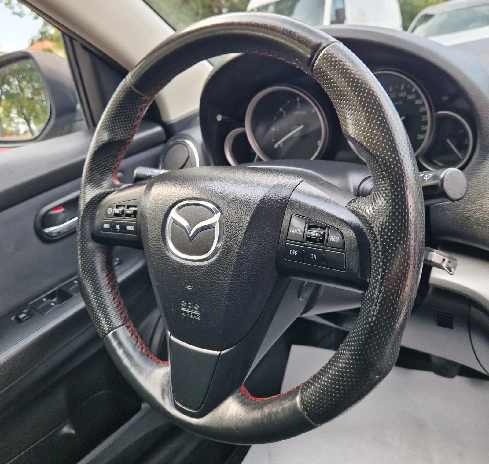 Mazda 6 2.2D 129к.с, снимка 15 - Автомобили и джипове - 55940768