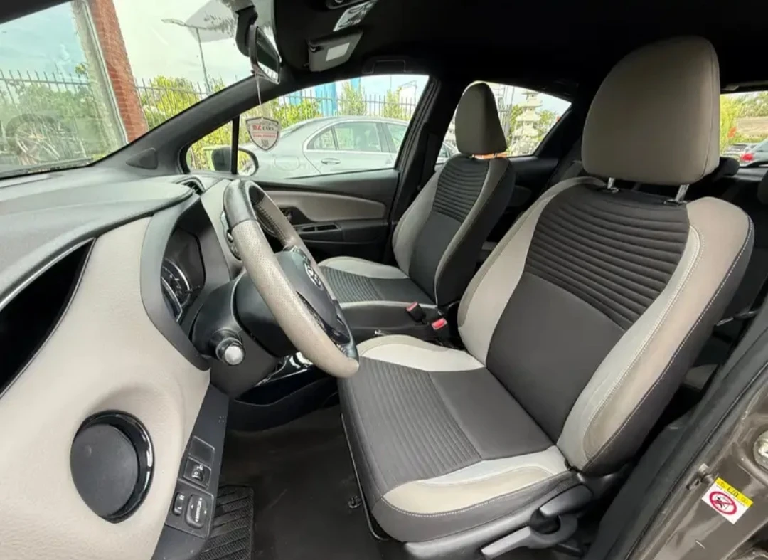 Toyota Yaris HYBRID TWO-TONE, снимка 9 - Автомобили и джипове - 56041179