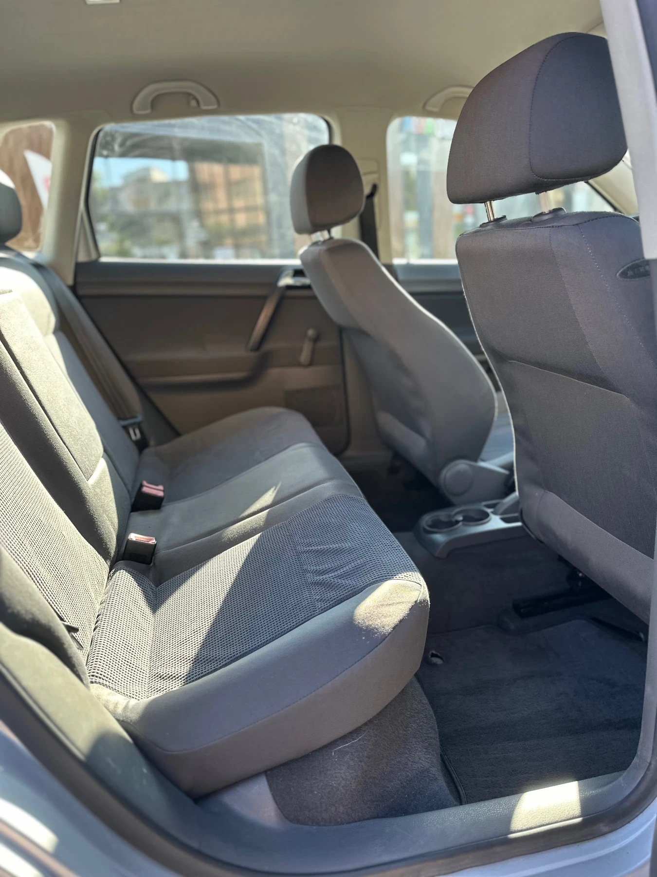 VW Polo 1.4i, снимка 9 - Автомобили и джипове - 56277793