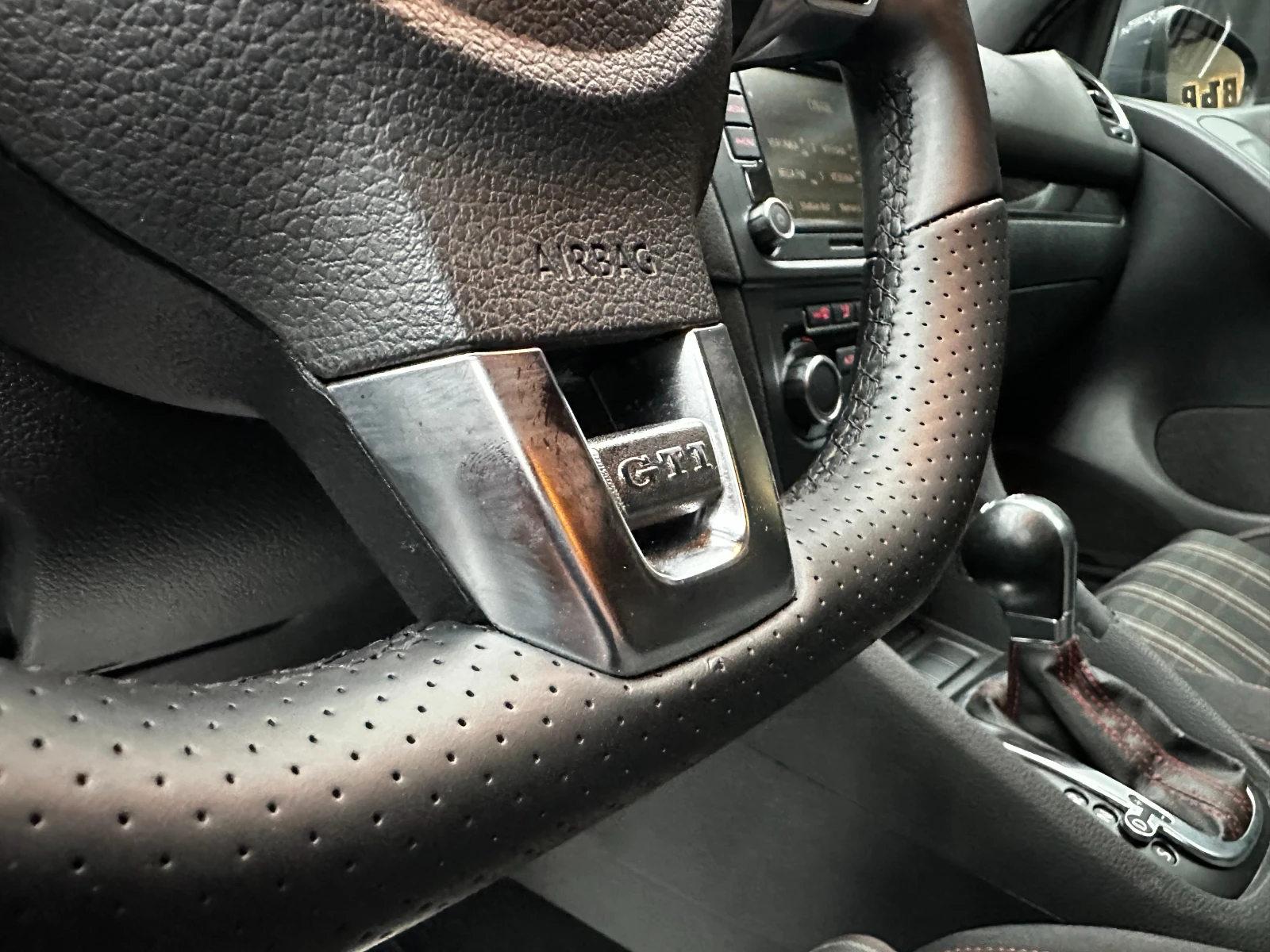 VW Golf GTI 2.0i 211 к.с. , снимка 10 - Автомобили и джипове - 56457408
