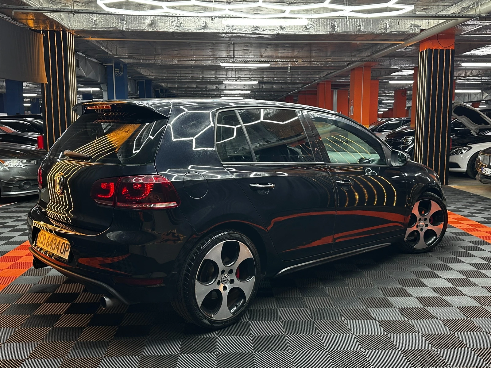 VW Golf GTI 2.0i 211 к.с. , снимка 5 - Автомобили и джипове - 56457408