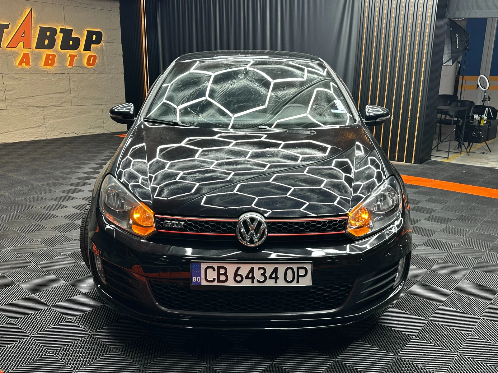 VW Golf GTI 2.0i 211 к.с. , снимка 3 - Автомобили и джипове - 56457408