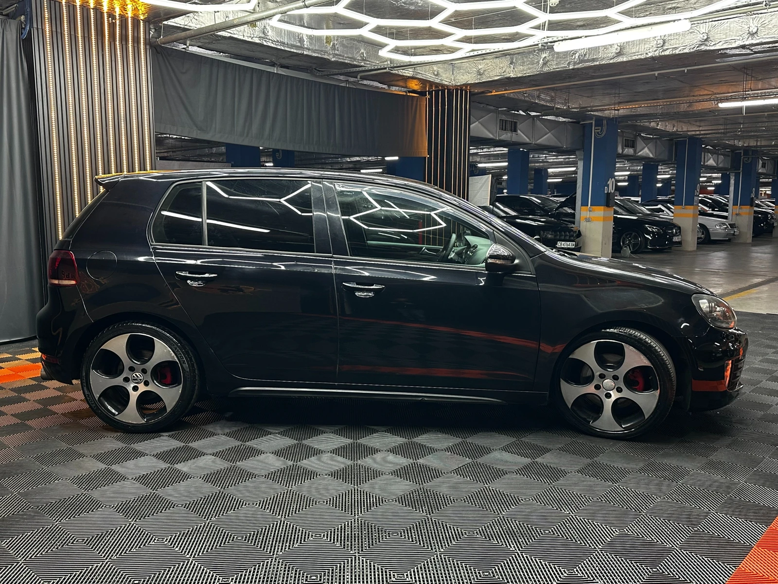VW Golf GTI 2.0i 211 к.с. , снимка 4 - Автомобили и джипове - 56457408