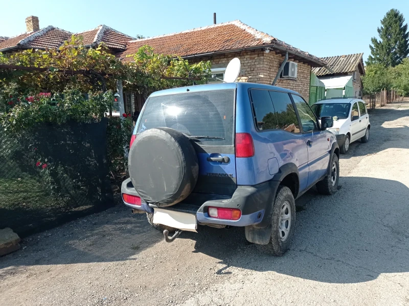 Nissan Terrano, снимка 4 - Автомобили и джипове - 47354996