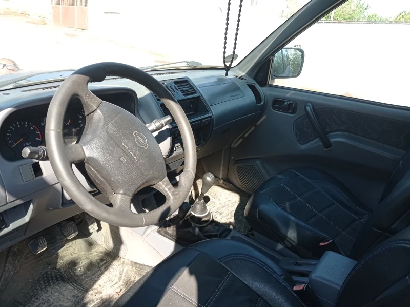 Nissan Terrano, снимка 7 - Автомобили и джипове - 47354996