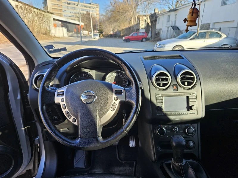 Nissan Qashqai, снимка 8 - Автомобили и джипове - 48558217