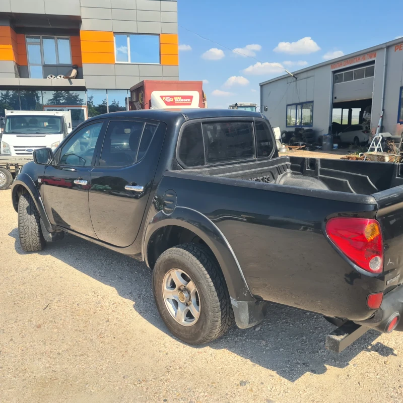 Mitsubishi L200, снимка 7 - Автомобили и джипове - 51586644