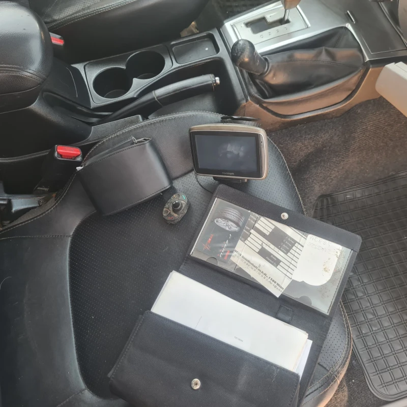 Mitsubishi L200, снимка 13 - Автомобили и джипове - 51586644