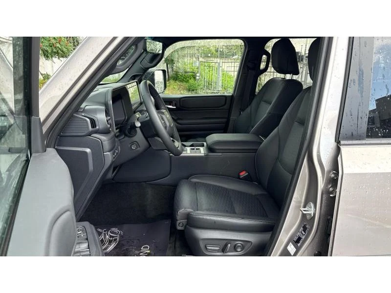 Toyota Land cruiser 250 2.8D 8AT LUXURY, снимка 12 - Автомобили и джипове - 55141309