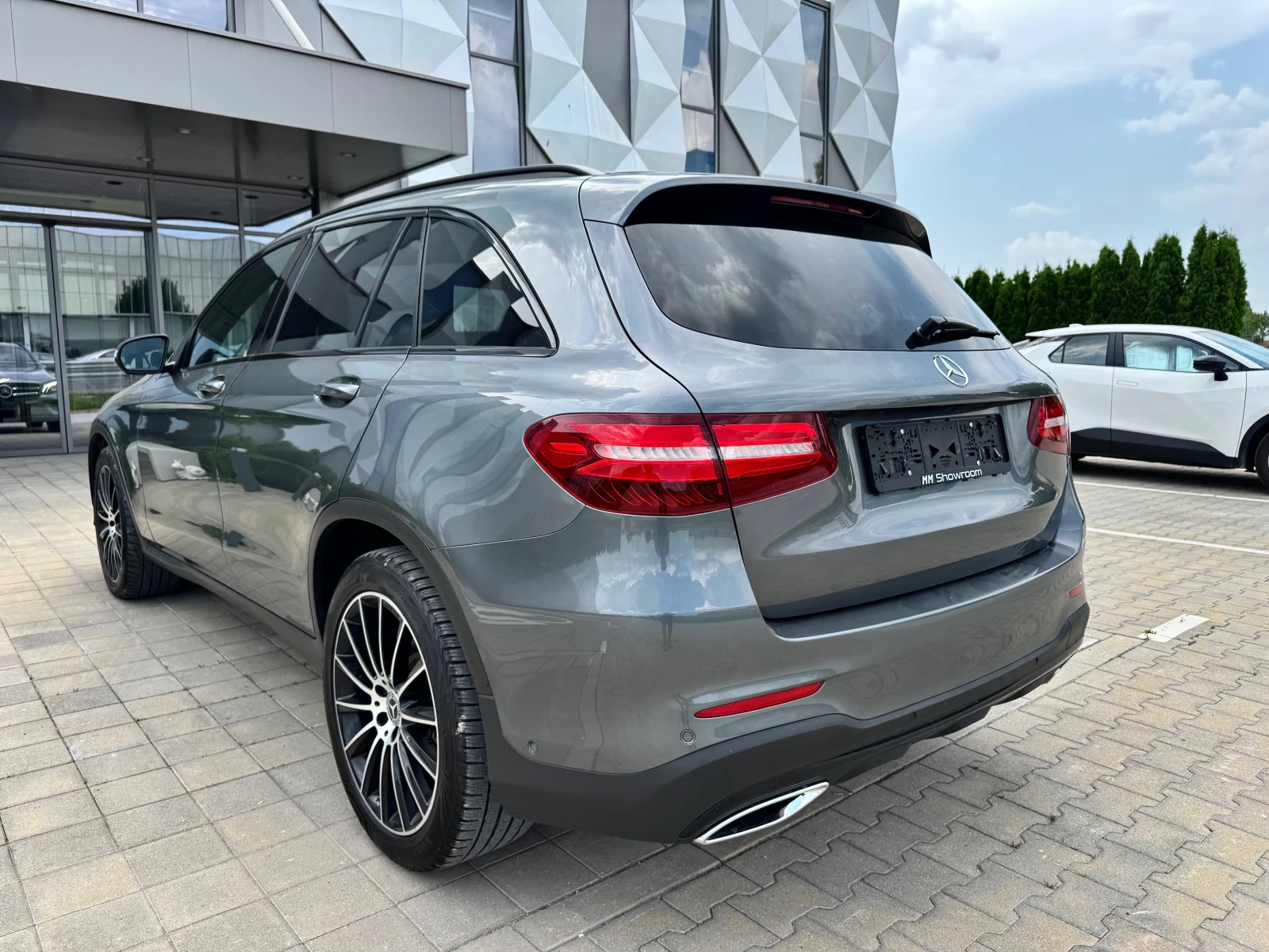 Mercedes-Benz GLC 350 AMG-DISTRONIC+ -BLIND-SPOT-LANE-ASIST-ПОДГРЕВ- - изображение 7