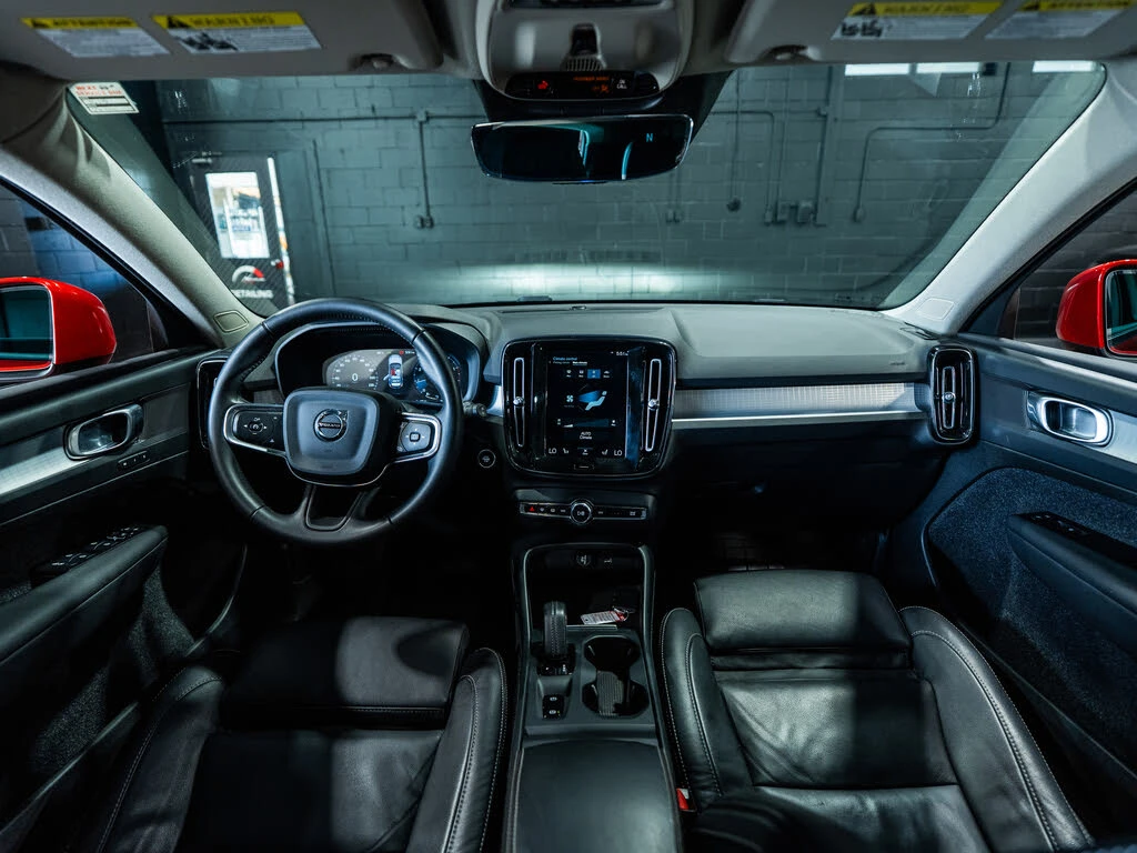 Volvo XC40 T5 Momentum * HeadUp * АвтоКредит * (ЦЕНА ДО БГ) - изображение 8